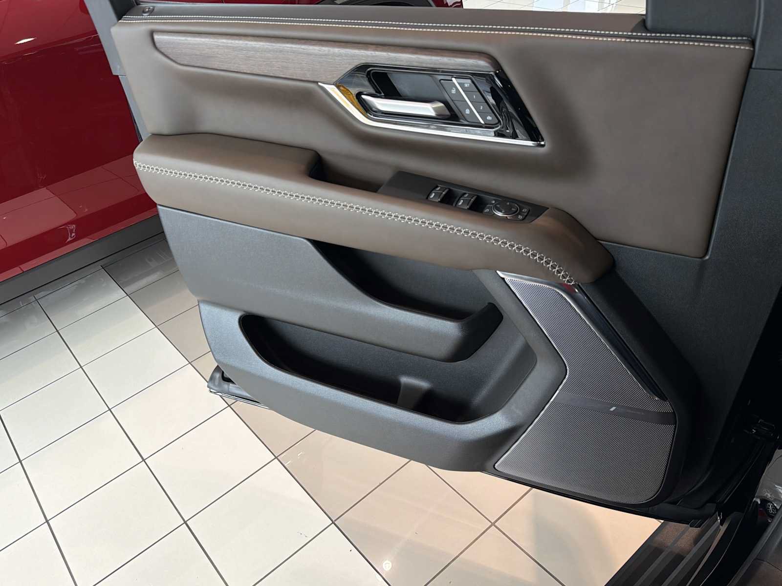 New 2026 GMC Yukon Denali Ultimate AWD/4WD image 13