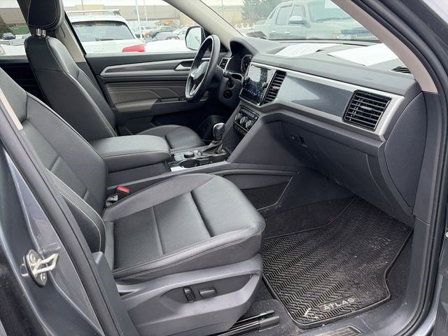 Used 2023 Volkswagen Atlas SEL R-Line image 24