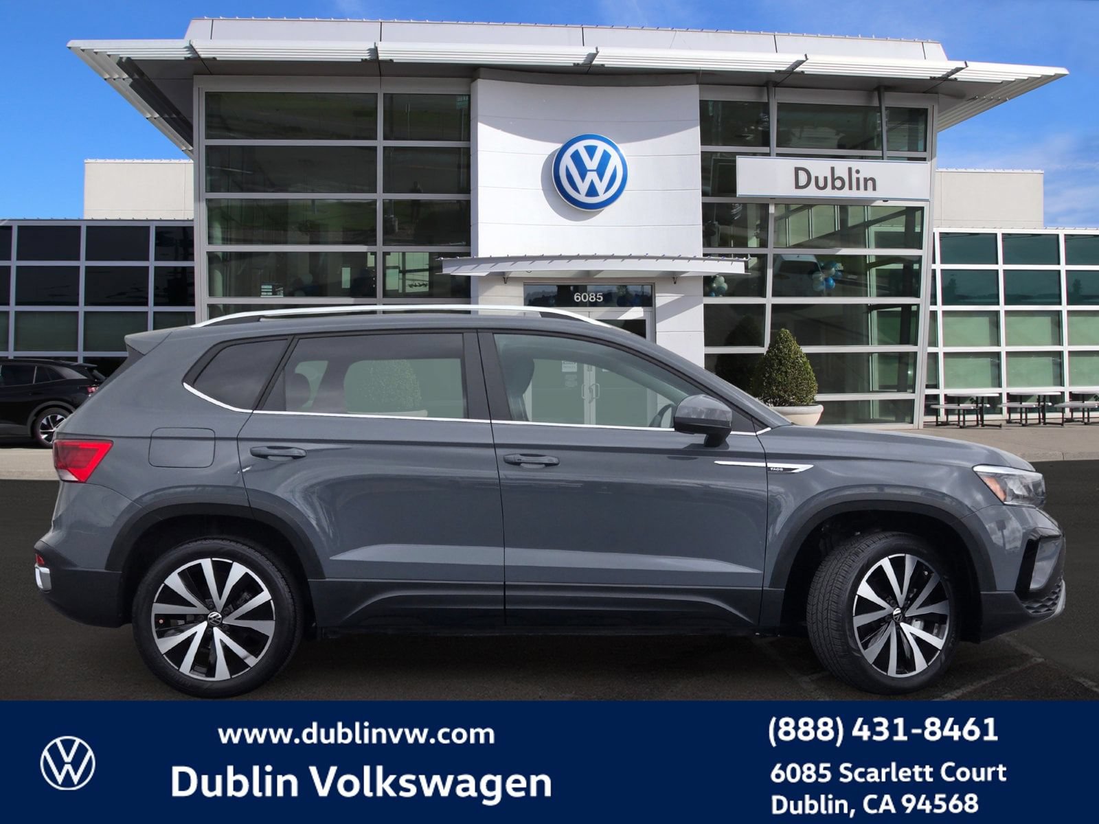 Certified 2023 Volkswagen Taos SE FWD image 3