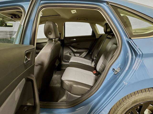 New 2026 Volkswagen Jetta SE FWD image 12