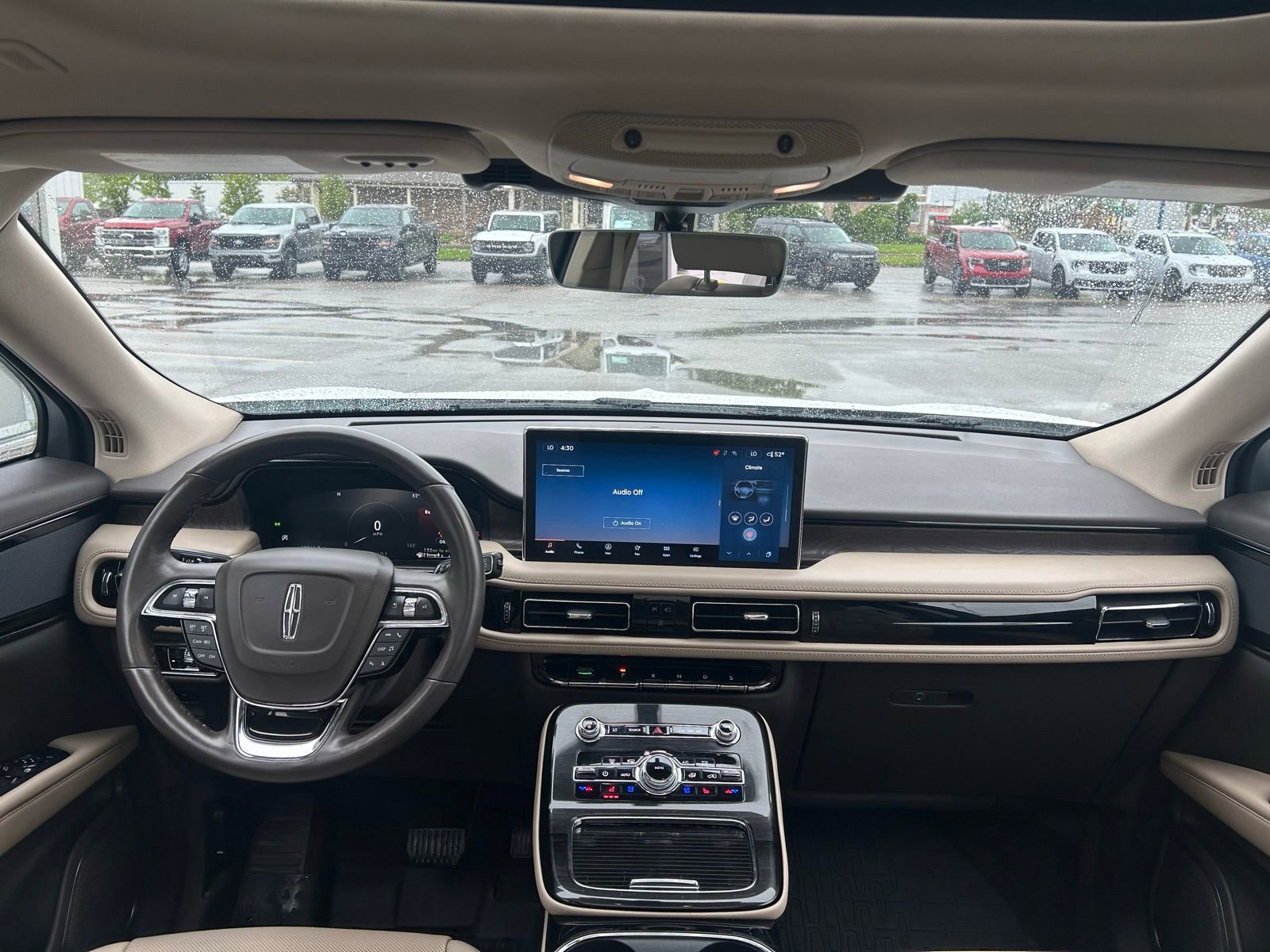 Used 2023 Lincoln Nautilus Reserve AWD/4WD image 11