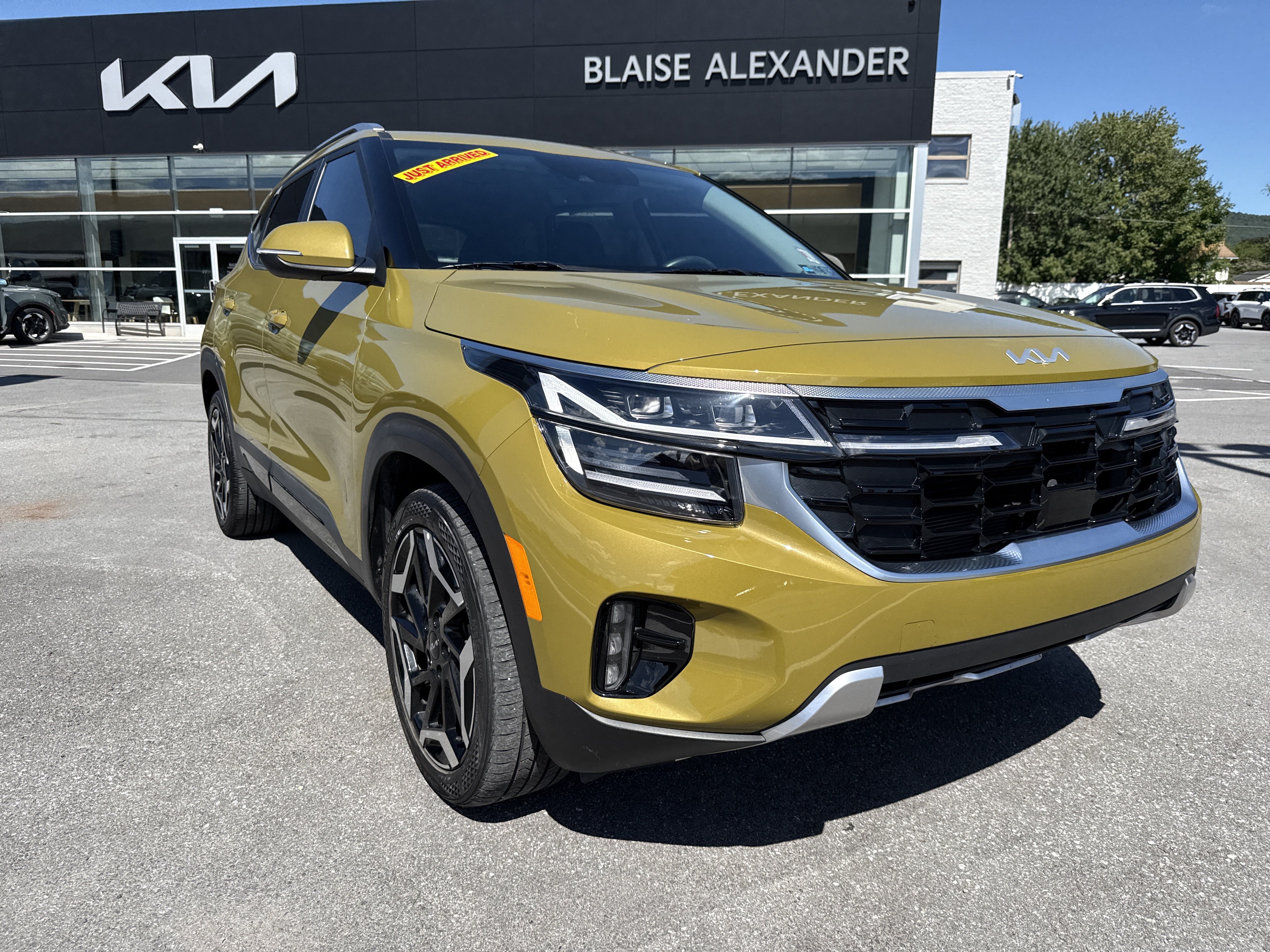 Certified 2024 Kia Seltos SX w/ SX Sunroof Package AWD/4WD image 1