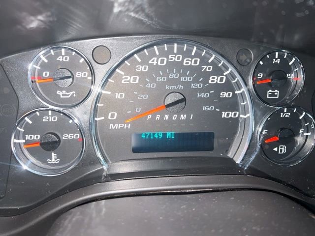 Used 2018 Chevrolet Express 2500 w/ Driver Convenience Package RWD image 15