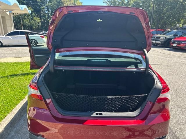 Used 2018 Toyota Camry LE FWD image 10