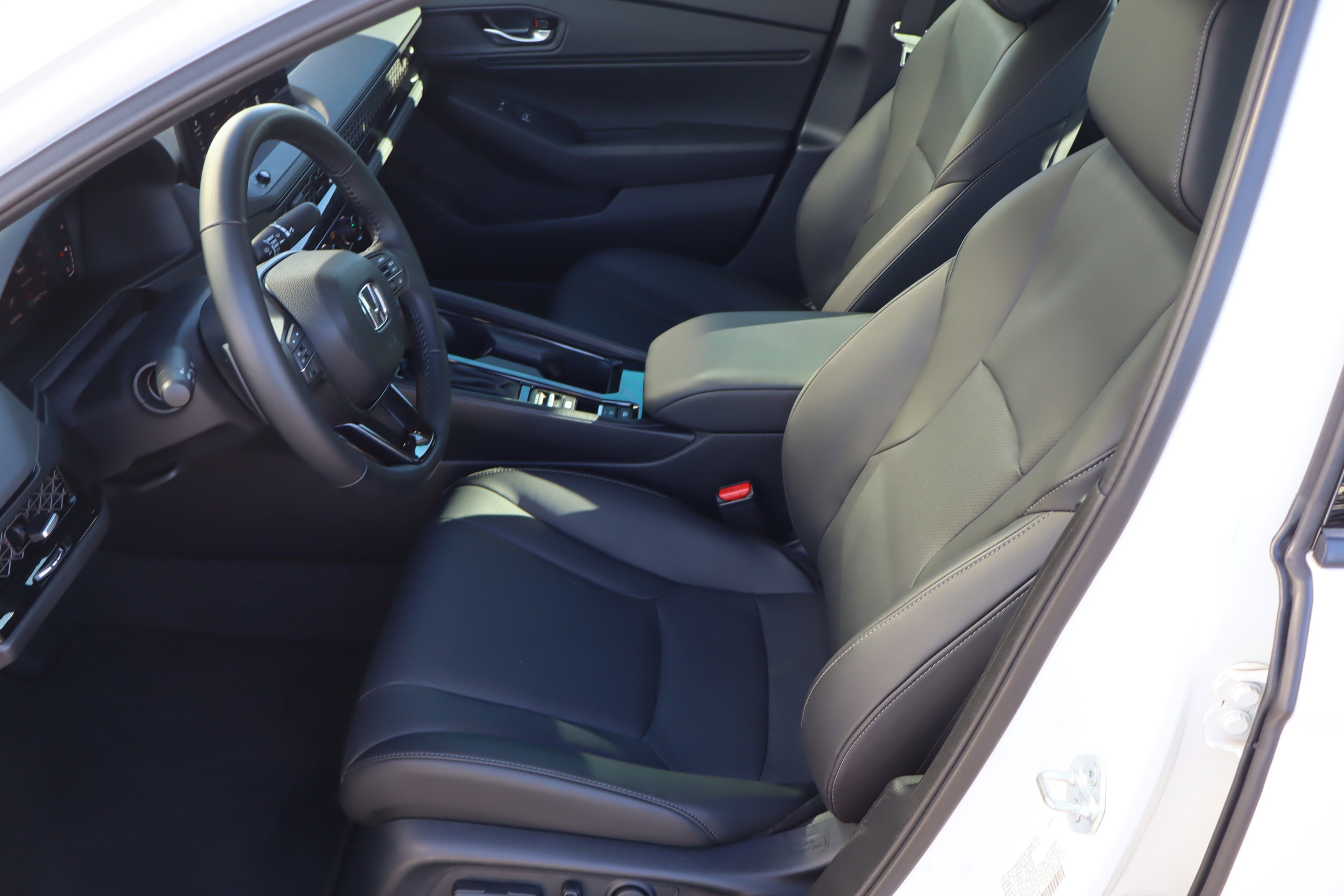 Used 2024 Honda Accord EX-L image 16