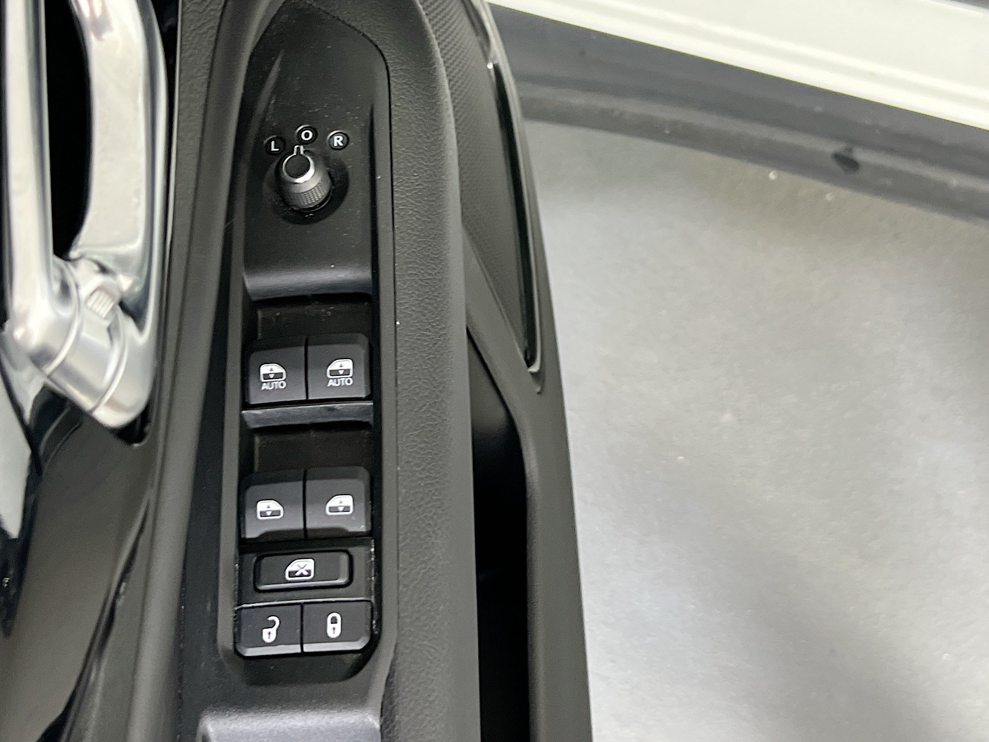 Used 2022 Jeep Compass Latitude w/ Convenience Group AWD/4WD image 17