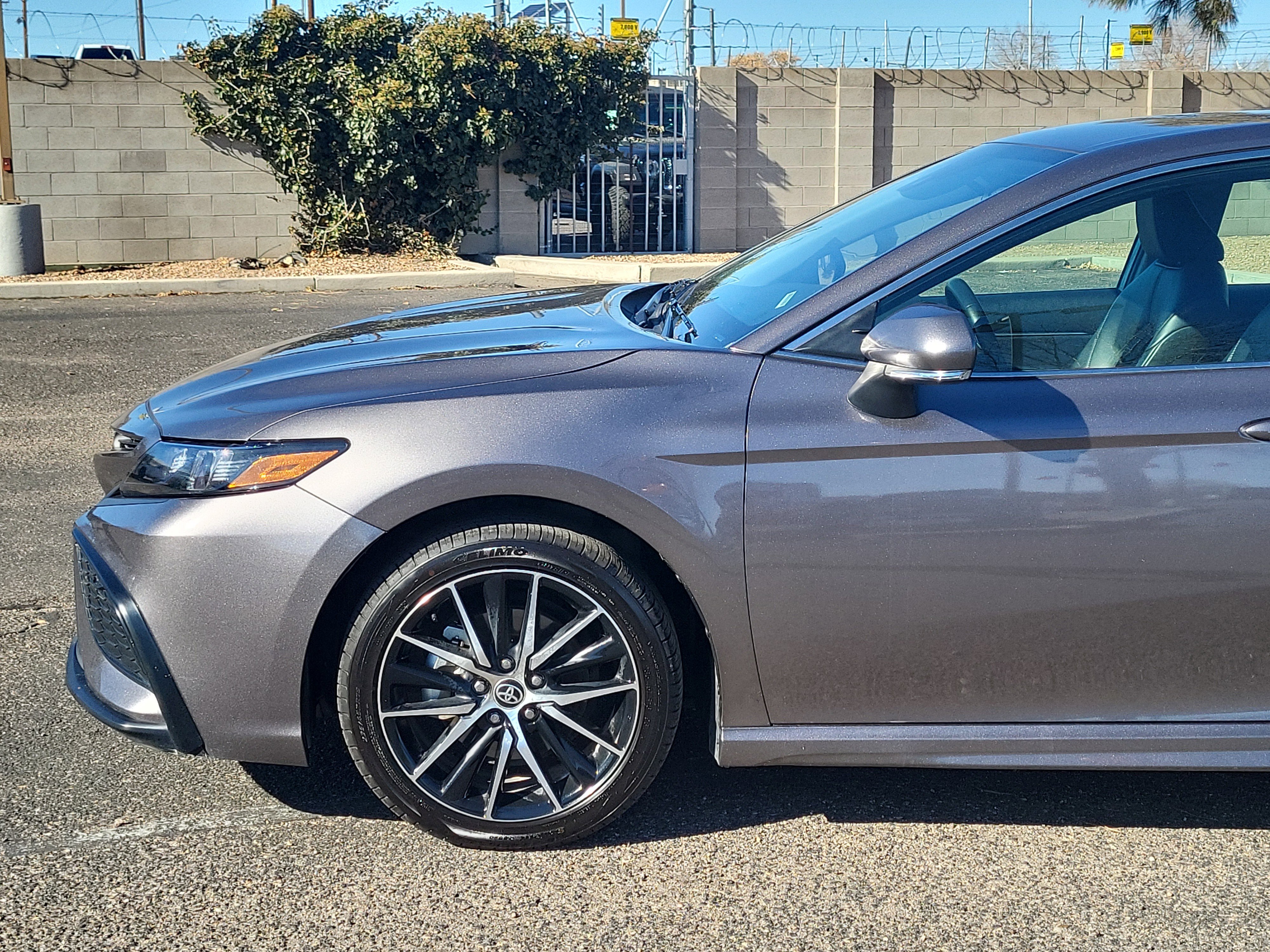 Used 2024 Toyota Camry SE image 2