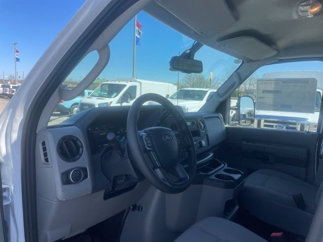 New 2027 Ford E-350 and Econoline 350 Super Duty w/ Power Equipment Group RWD image 30