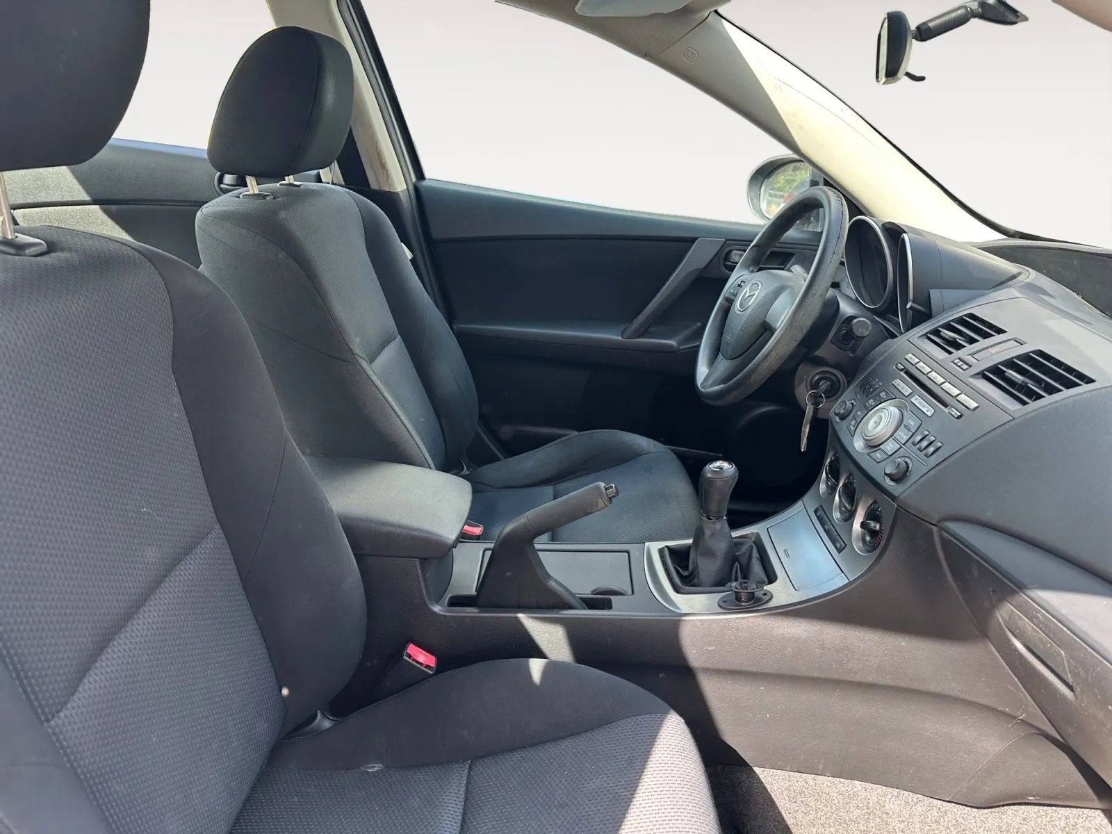 Used 2010 MAZDA MAZDA3 i Sport FWD image 11