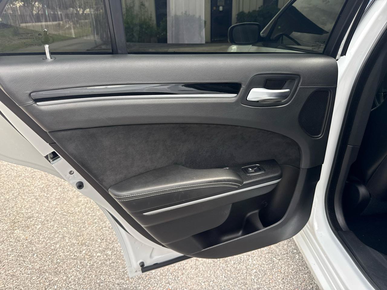 Used 2023 Chrysler 300 C RWD image 40