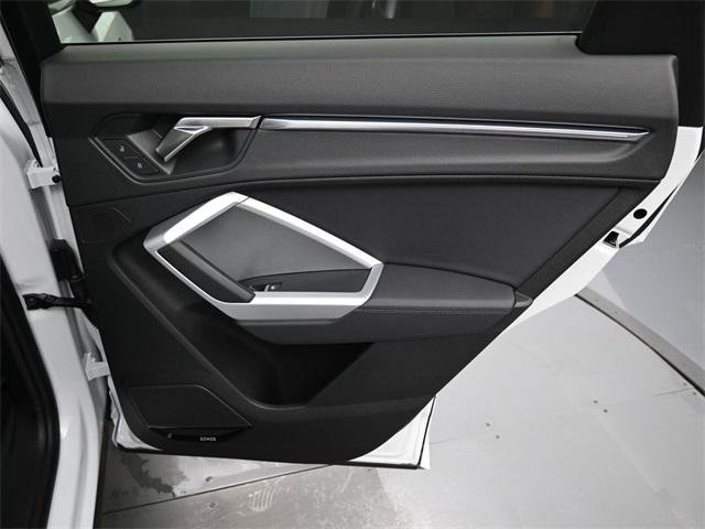 Certified 2025 Audi Q3 2.0T Premium Plus w/ Premium Plus Package image 36