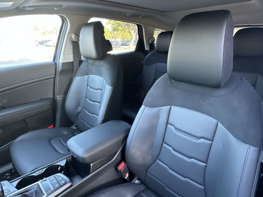 Used 2026 Kia Sportage SX FWD image 14