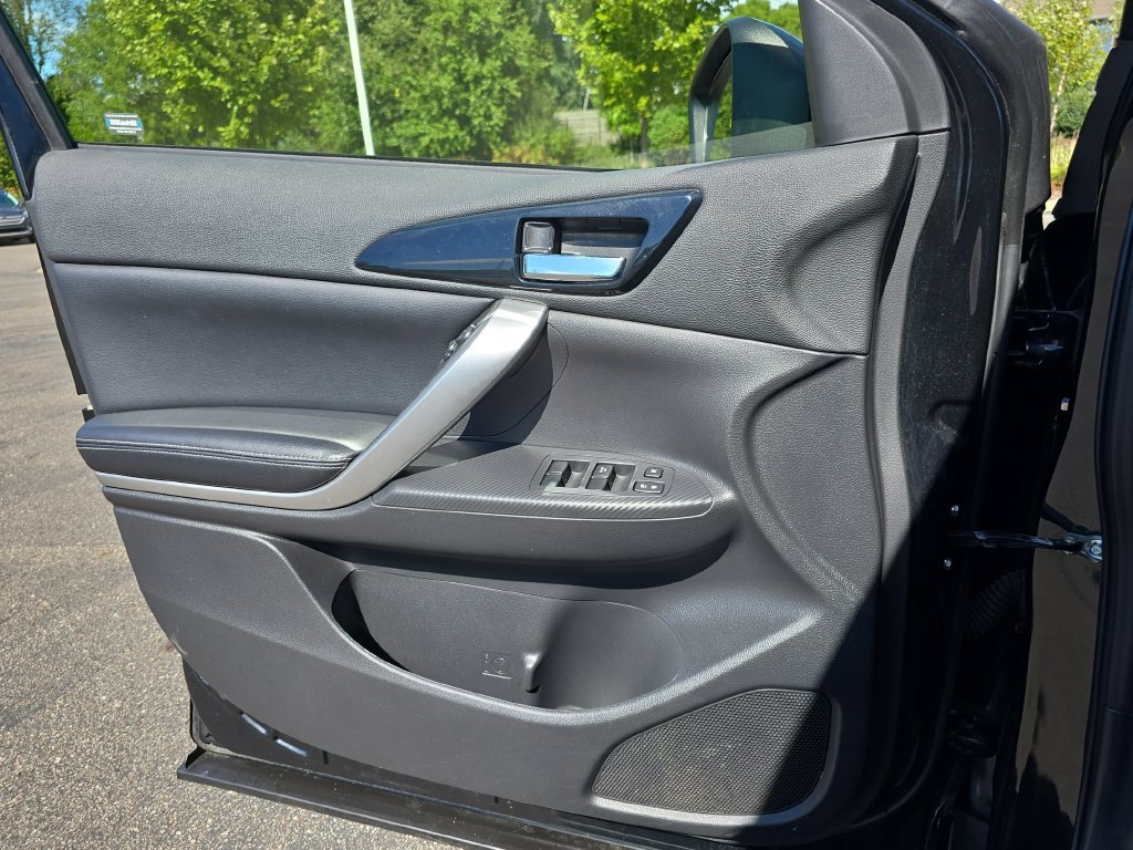 Used 2022 Mitsubishi Eclipse Cross SE FWD image 28
