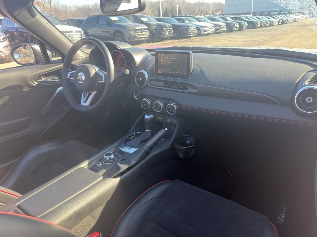 Used 2018 FIAT 124 Spider Abarth w/ Convenience Group image 16