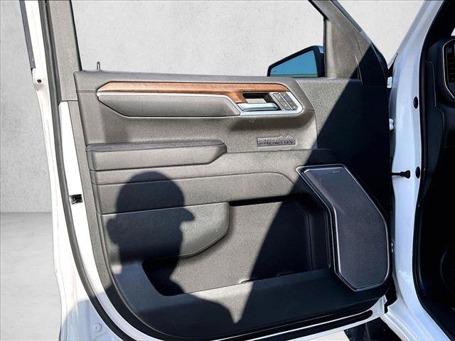Used 2023 Chevrolet Silverado 1500 High Country RWD image 18
