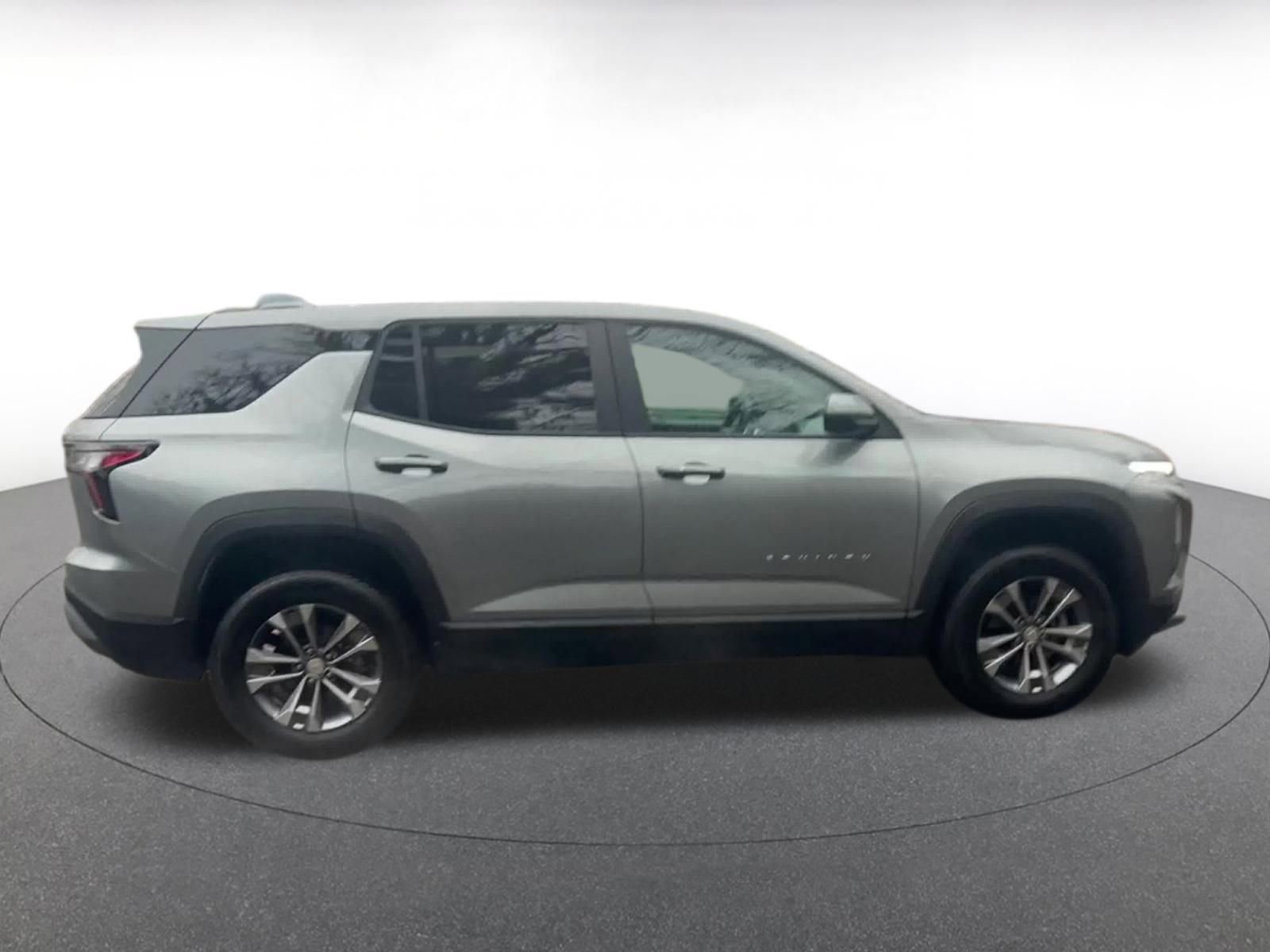 Used 2025 Chevrolet Equinox LT image 16