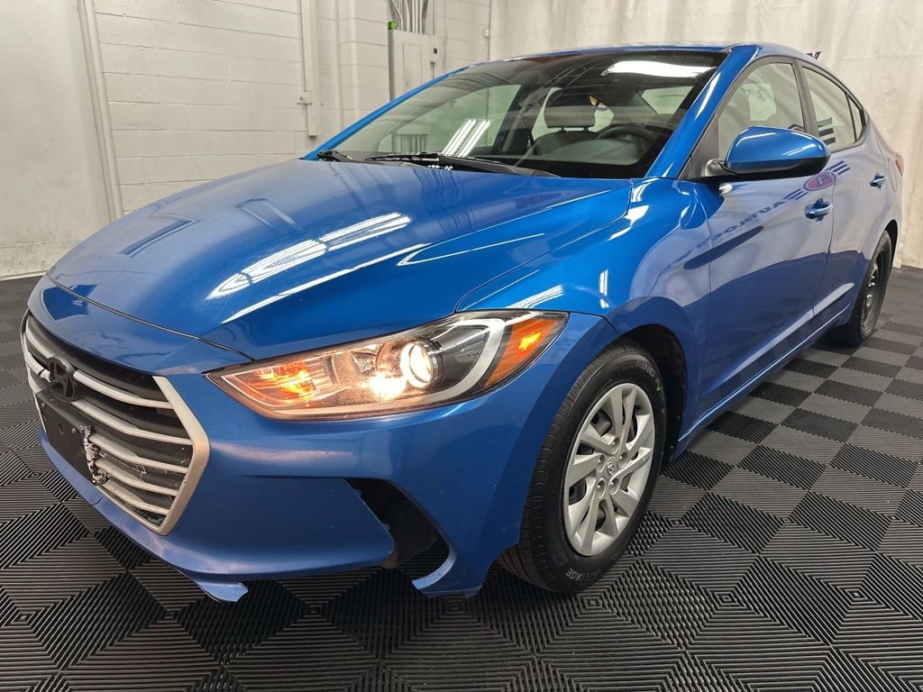 Used 2017 Hyundai Elantra SE image 4