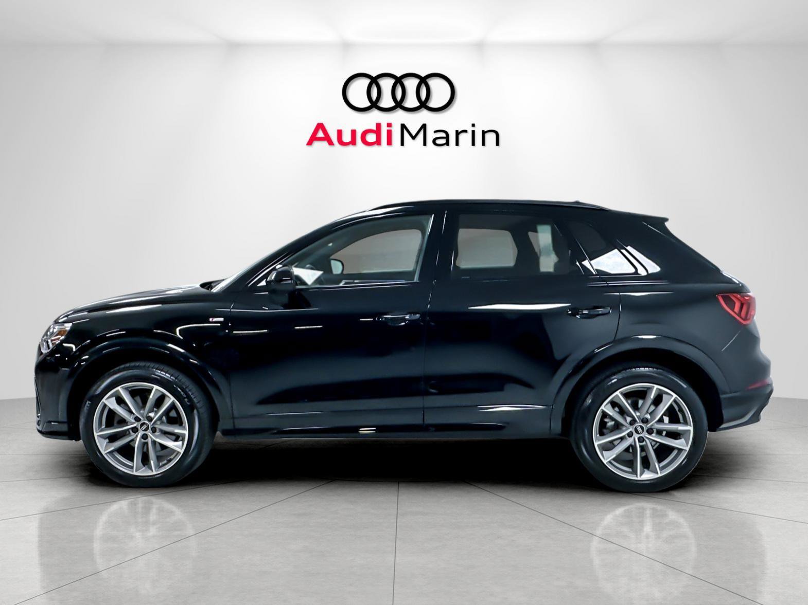 Used 2024 Audi Q3 2.0T Premium Plus w/ Premium Plus Package AWD/4WD image 2