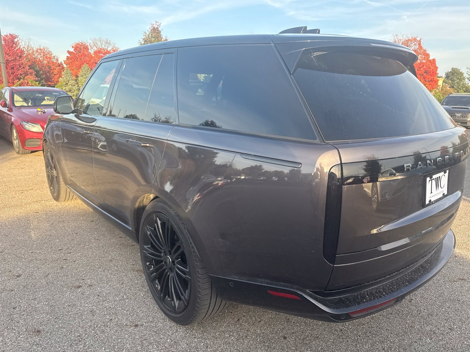 Used 2024 Land Rover Range Rover SE AWD/4WD image 7