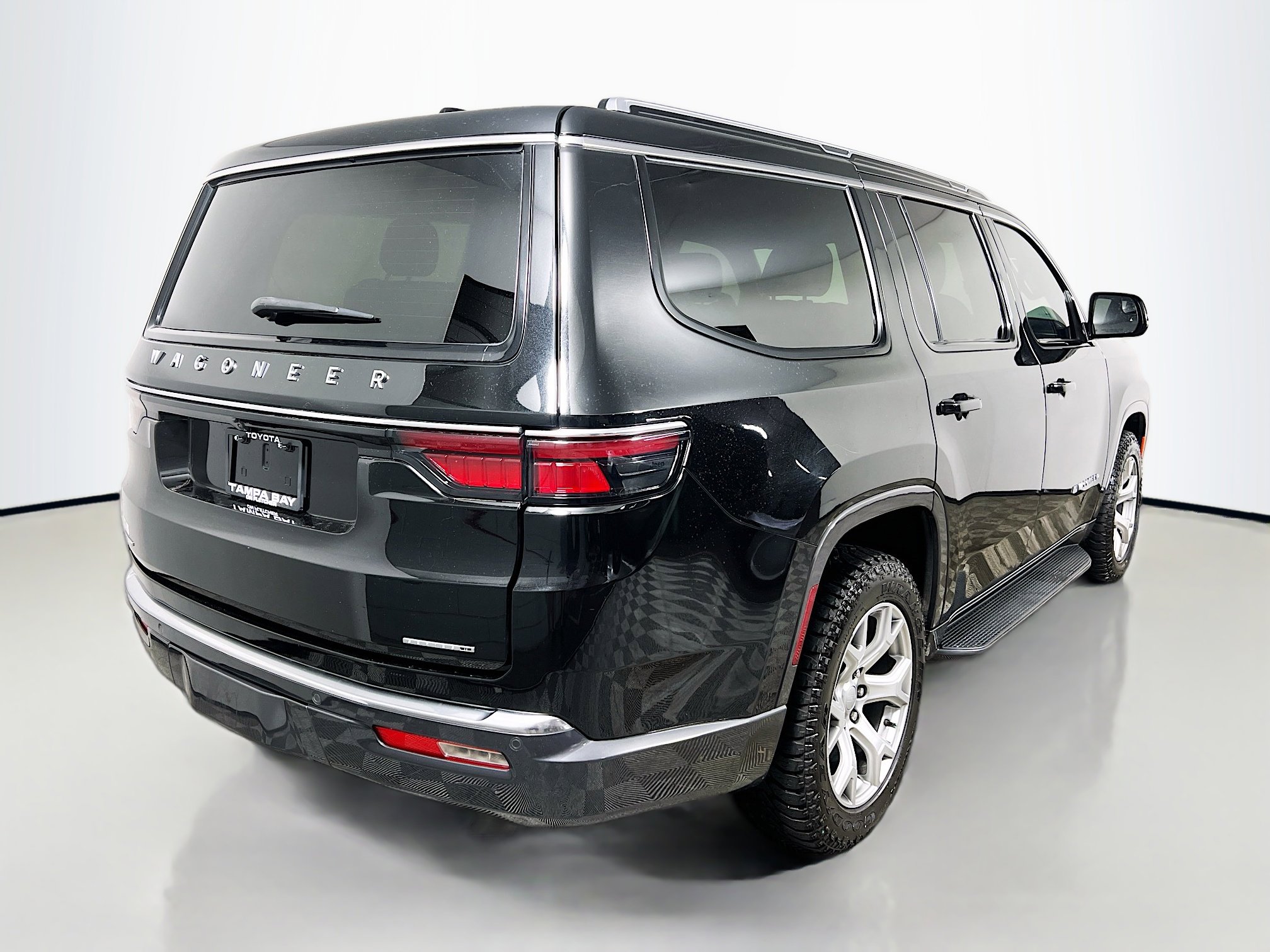 Used 2022 Jeep Wagoneer Series II image 4