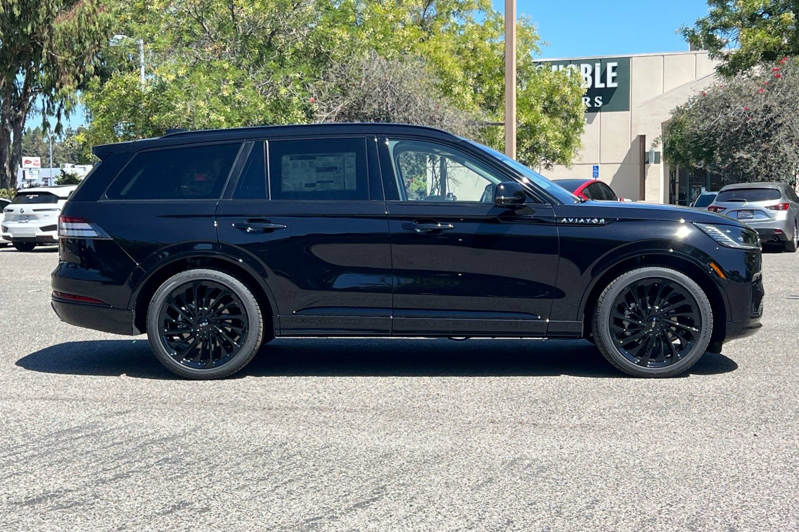 New 2026 Lincoln Aviator Reserve AWD/4WD image 3