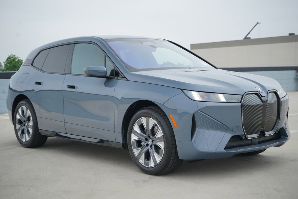 New 2026 BMW iX xDrive45 image 3