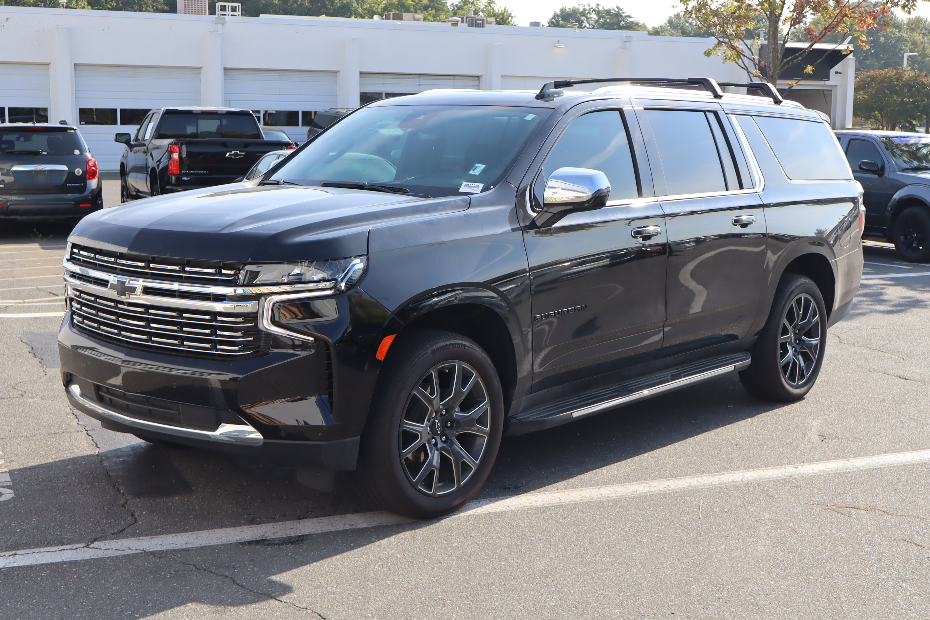Certified 2024 Chevrolet Suburban Premier w/ Advanced Technology Package image 5