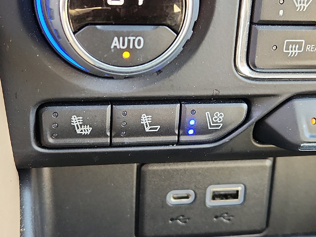Certified 2022 Chevrolet Suburban Premier AWD/4WD image 24