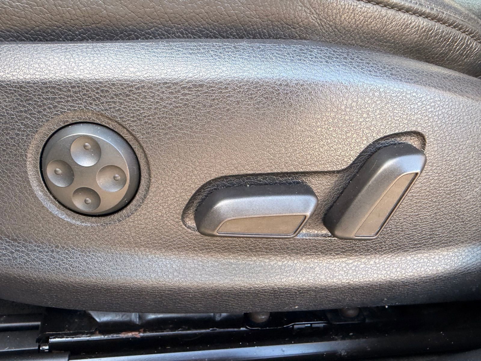 Used 2016 Audi A3 2.0T Premium w/ Audi MMI Navigation Plus image 23