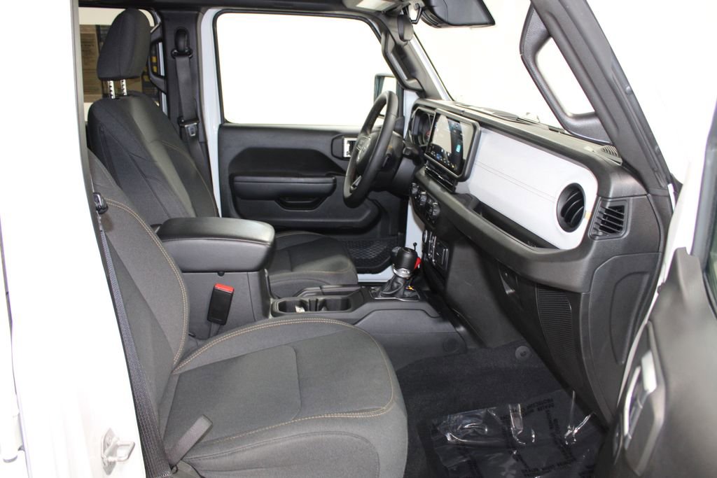 Used 2024 Jeep Wrangler Sport S image 27
