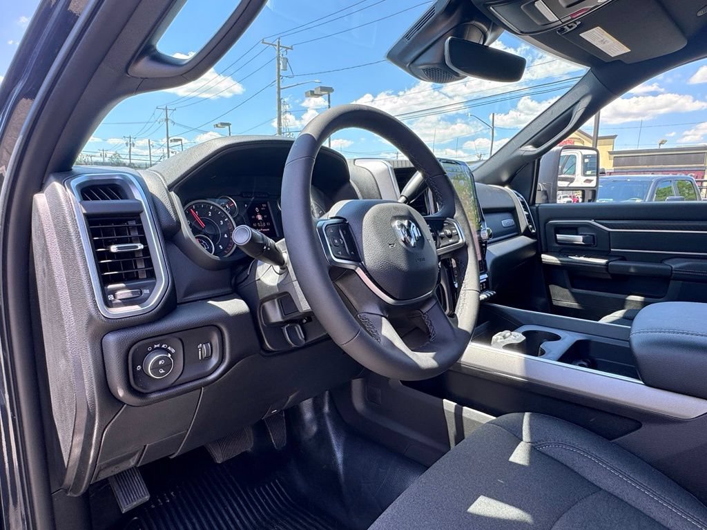 New 2026 RAM 2500 Big Horn AWD/4WD image 11