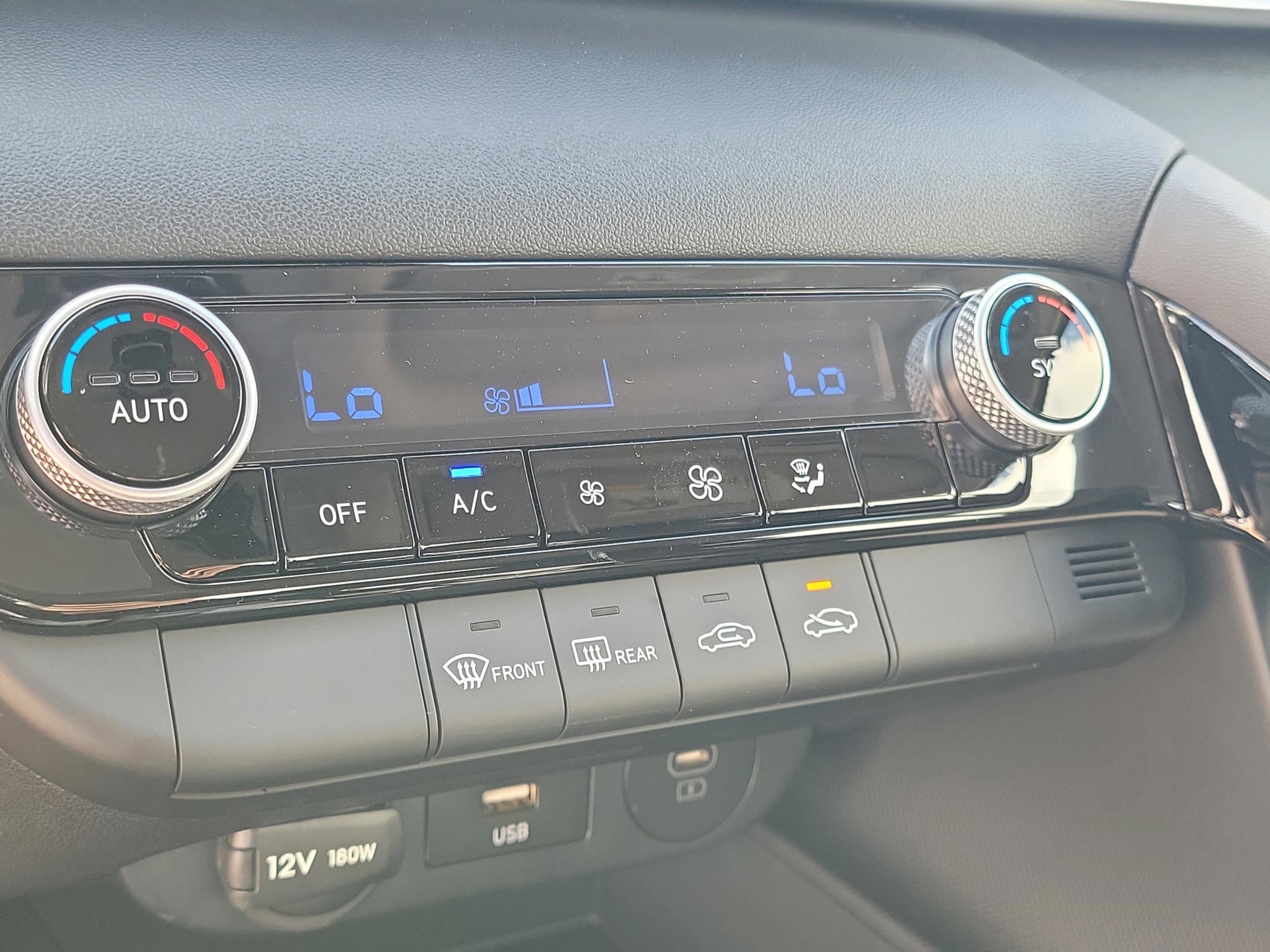 New 2025 Hyundai Elantra Blue image 10