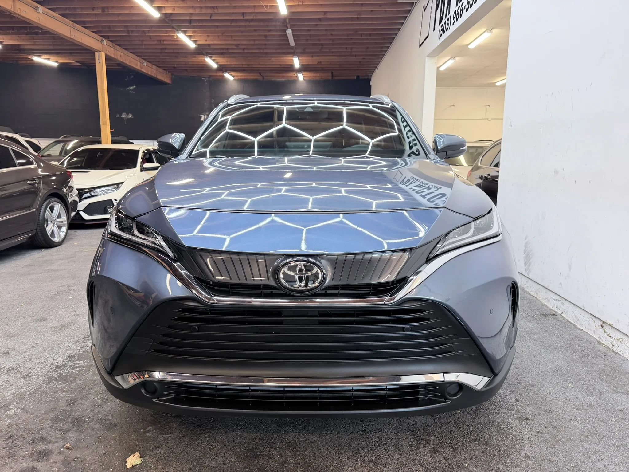 Used 2021 Toyota Venza XLE w/ Softex Package AWD/4WD image 3