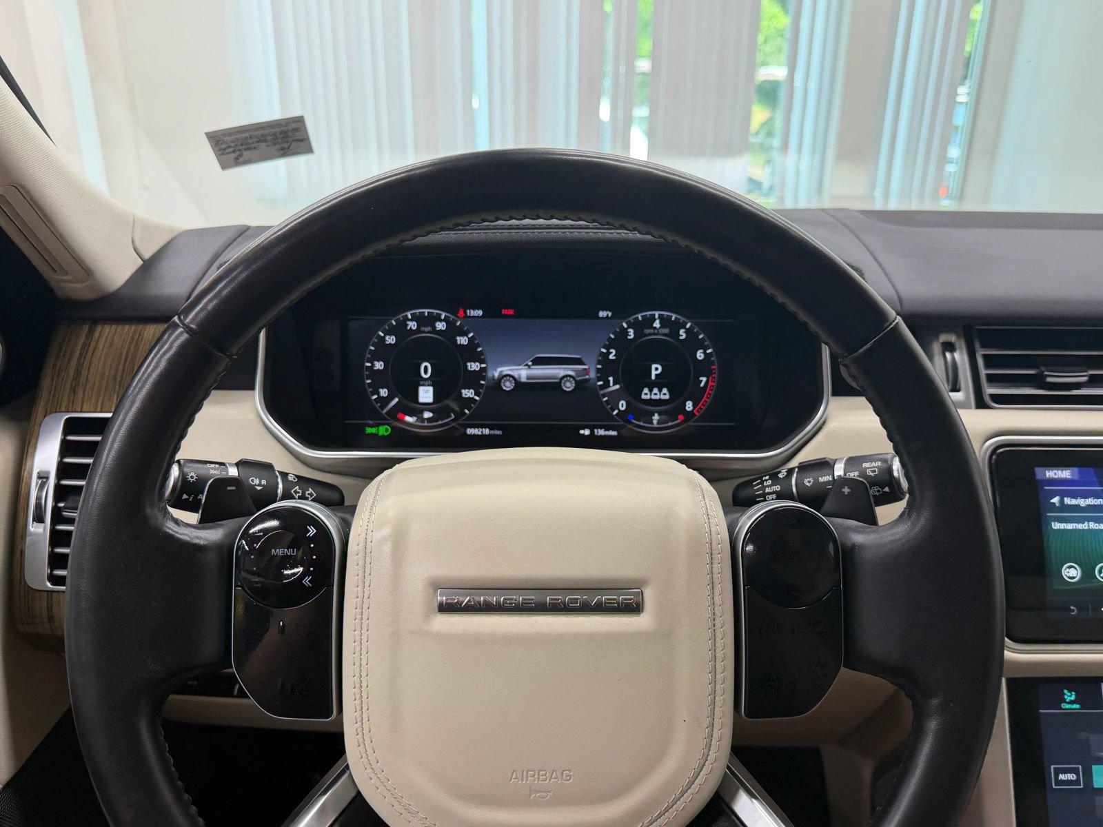 Used 2020 Land Rover Range Rover HSE AWD/4WD image 24