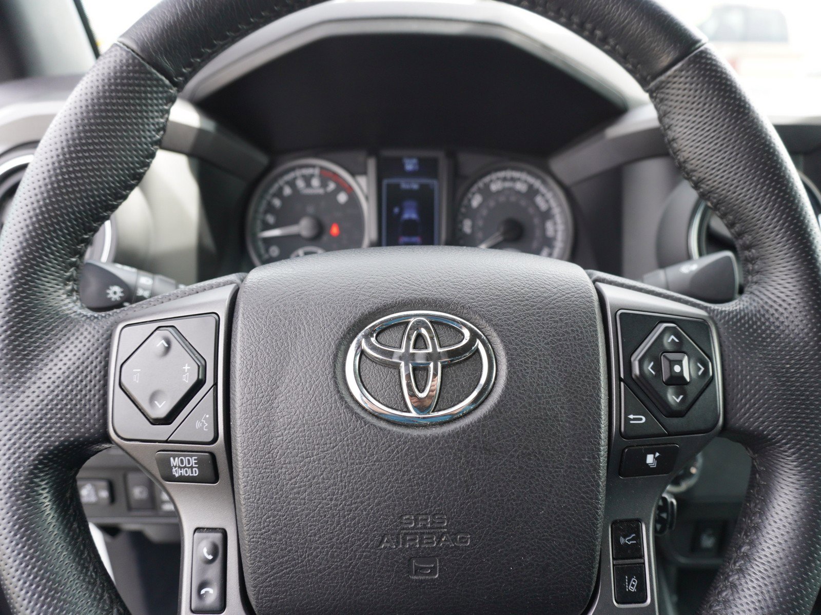 Used 2020 Toyota Tacoma TRD Off-Road image 24