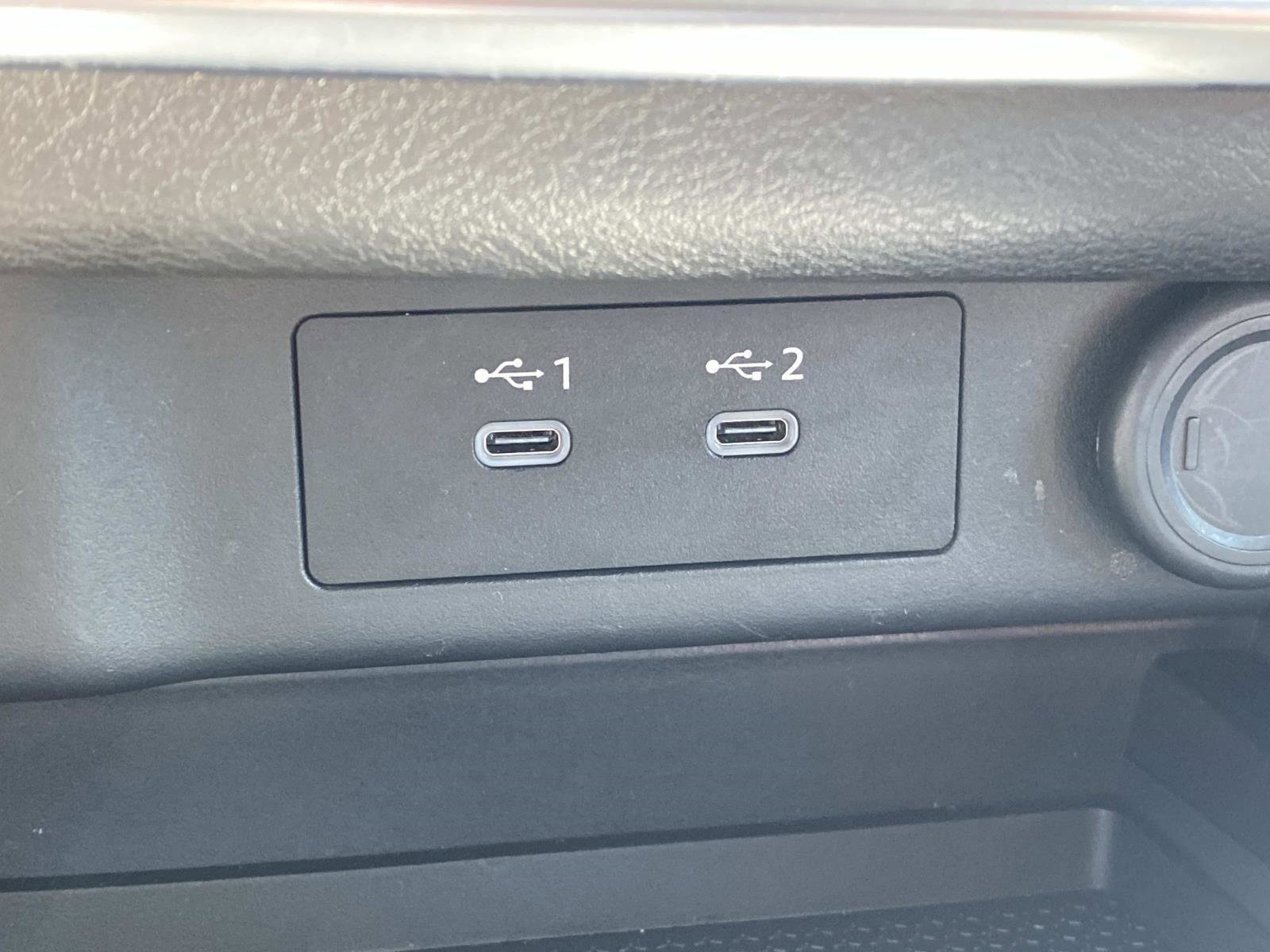 Used 2025 Nissan Rogue SV image 32