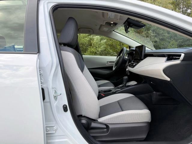 Used 2023 Toyota Corolla LE image 27
