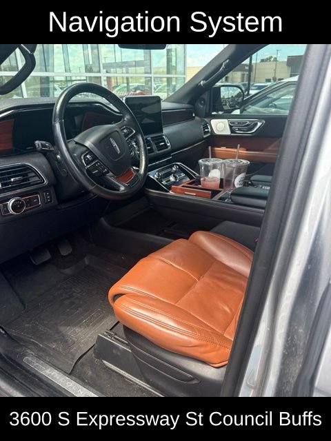 Used 2020 Lincoln Navigator Reserve AWD/4WD image 5