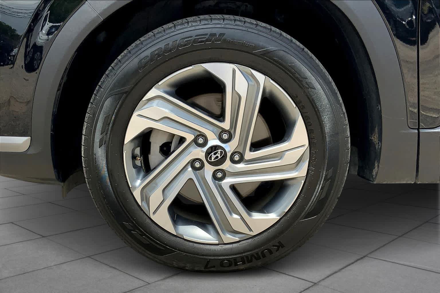 Used 2021 Hyundai Santa Fe SE FWD image 10