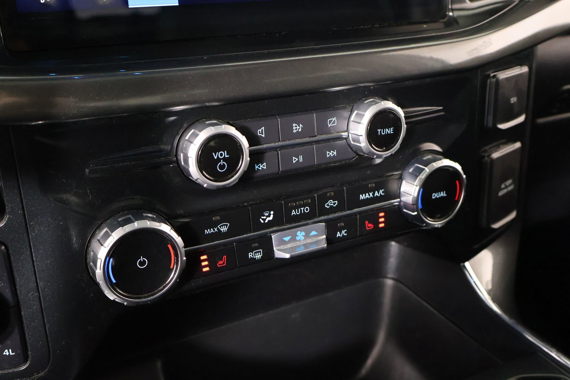 Used 2023 Ford F150 XLT w/ Equipment Group 302A High AWD/4WD image 8