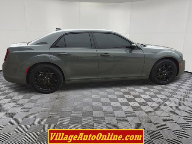 Used 2018 Chrysler 300 Touring w/ Sport Appearance Package image 14