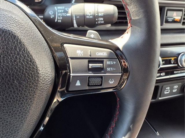 Used 2025 Honda Pilot Black Edition image 30