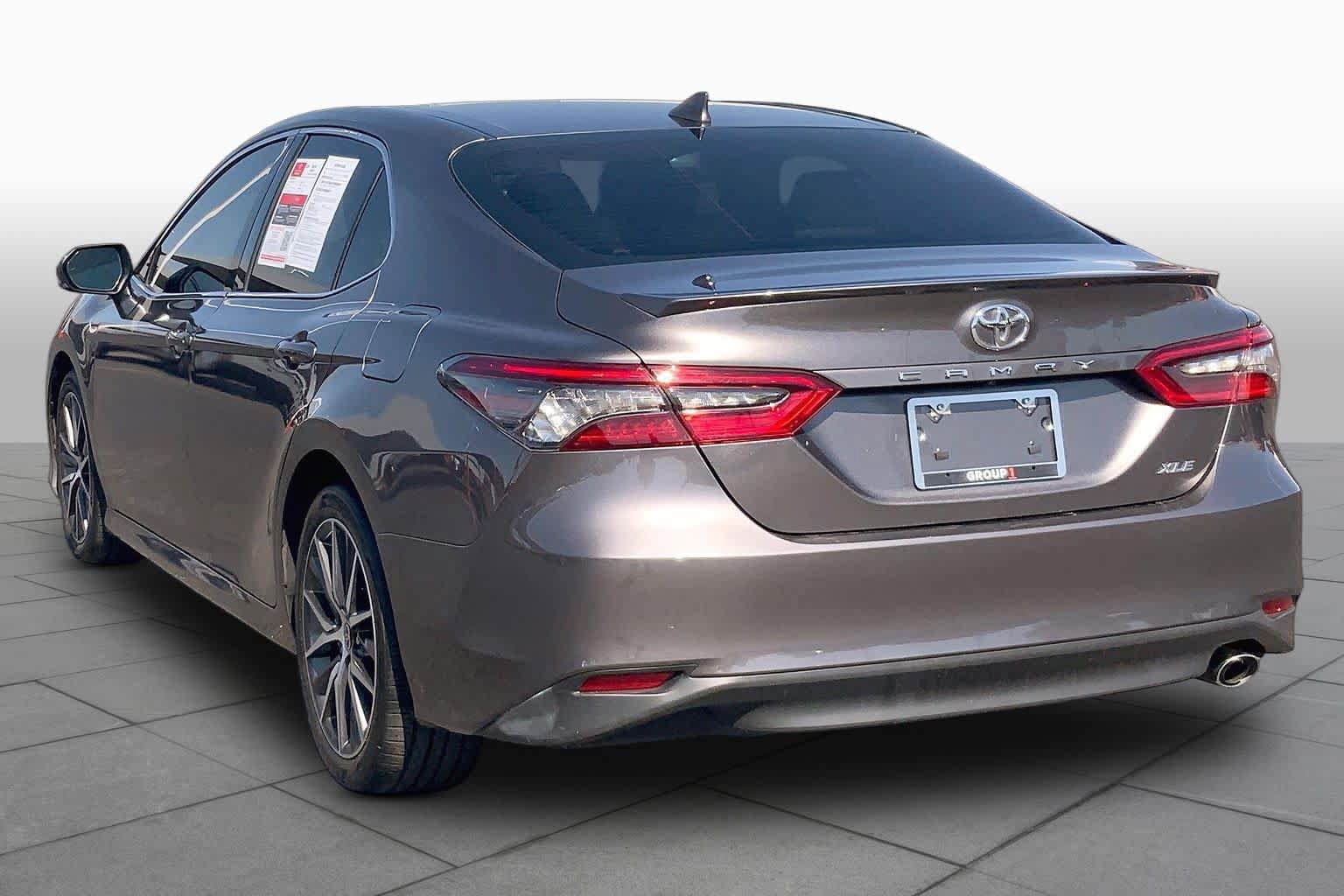 Used 2024 Toyota Camry XLE FWD image 12