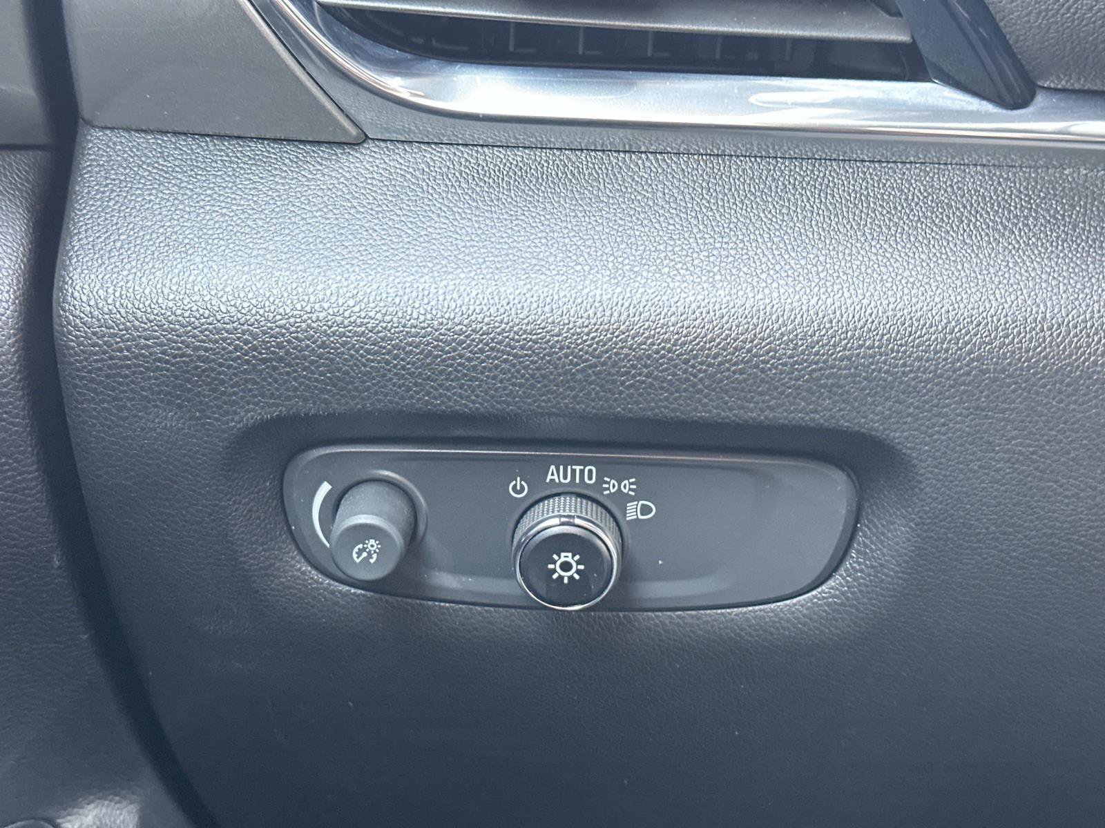 Certified 2023 Chevrolet Traverse LT image 26