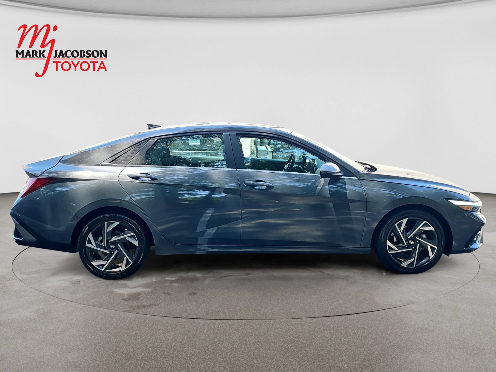 Used 2025 Hyundai Elantra SEL FWD image 7