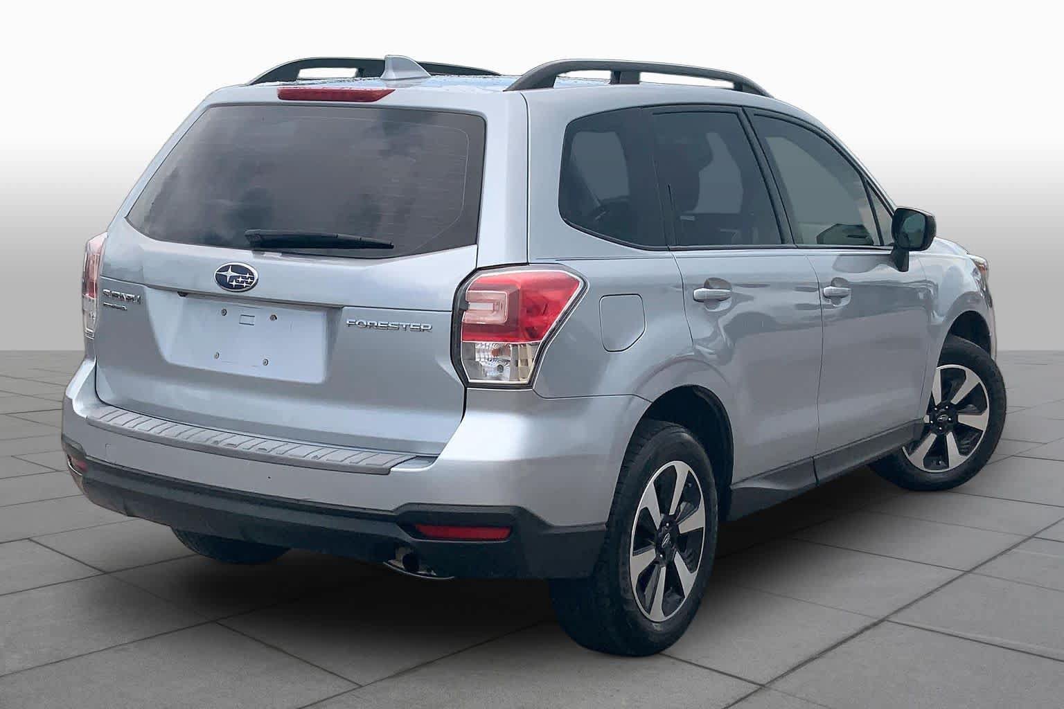 Used 2018 Subaru Forester 2.5i w/ Alloy Wheel Package AWD/4WD image 11