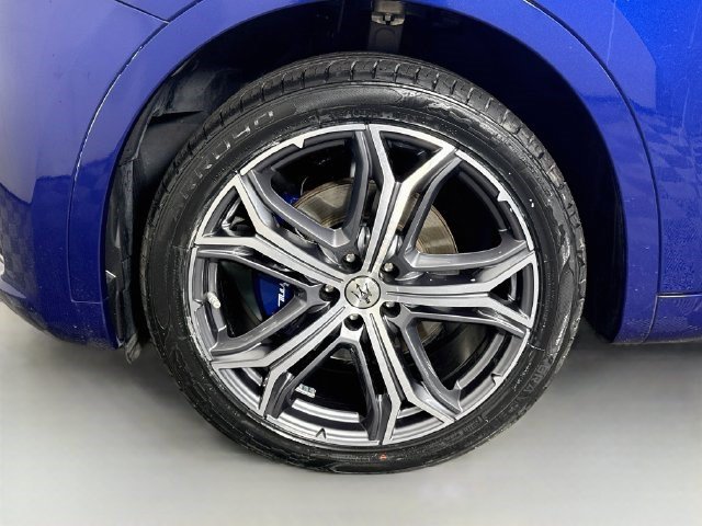 Used 2022 Maserati Levante GT AWD/4WD image 37