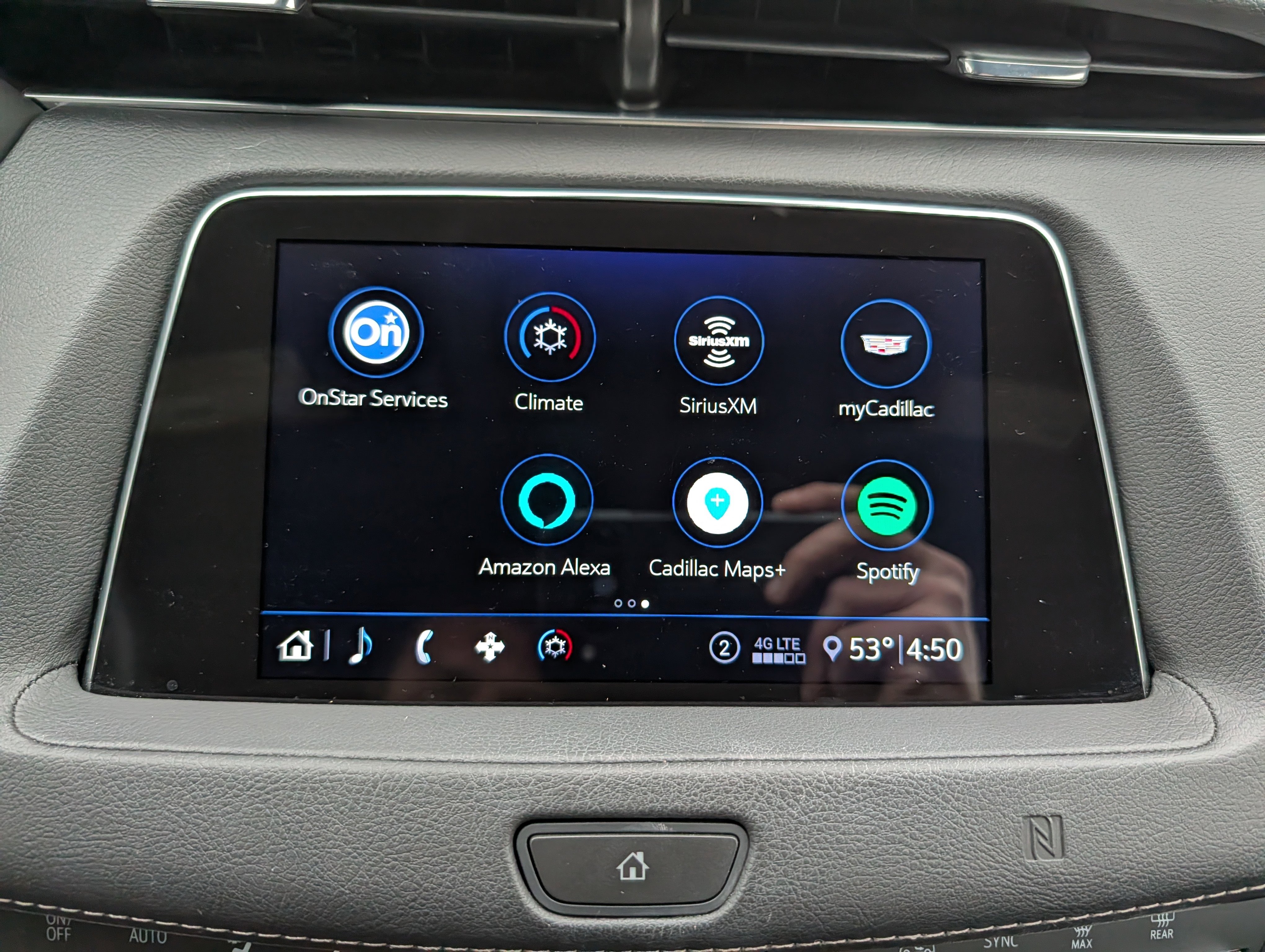 Used 2020 Cadillac XT4 Premium Luxury w/ Cold Weather Package image 23