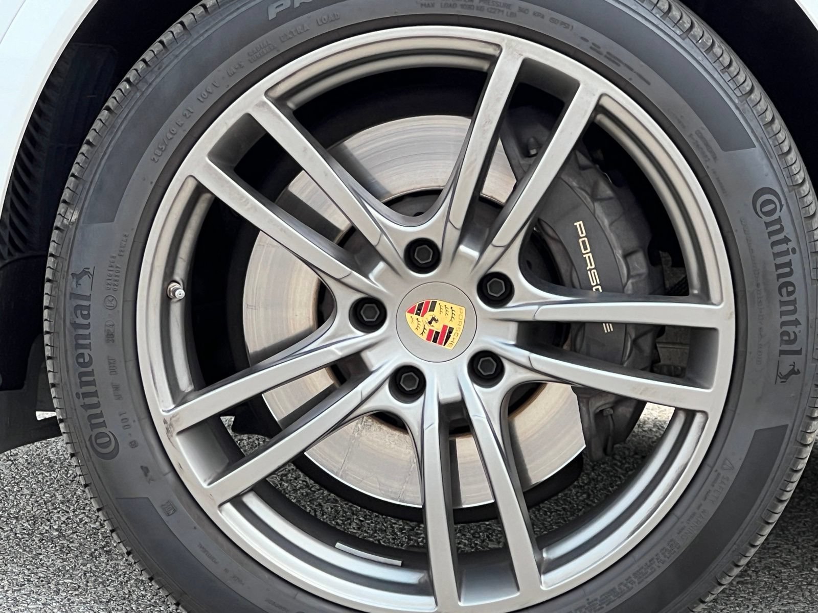 Certified 2023 Porsche Cayenne Platinum Edition AWD/4WD image 14