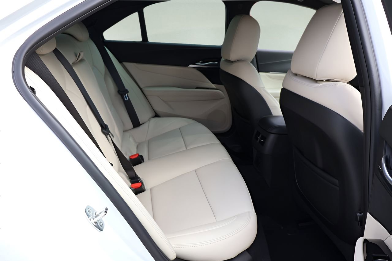 Used 2026 Cadillac CT4 Premium Luxury RWD image 17